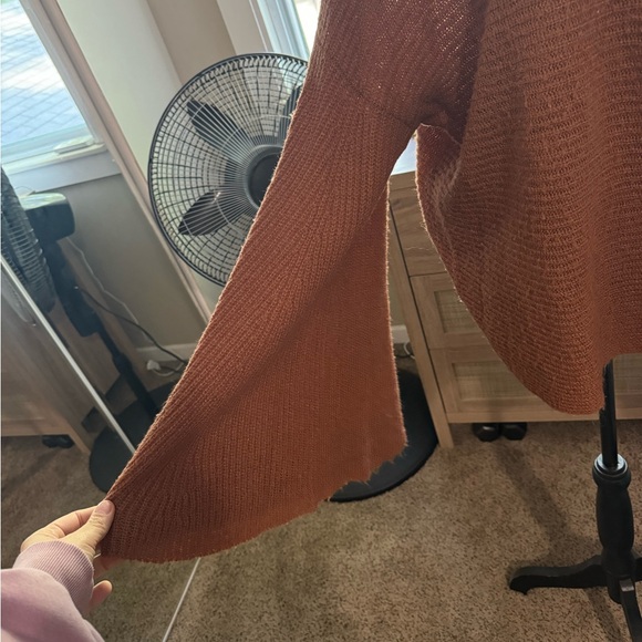 Nordstrom BP Rust Bell sleeve sweater - Picture 7 of 10
